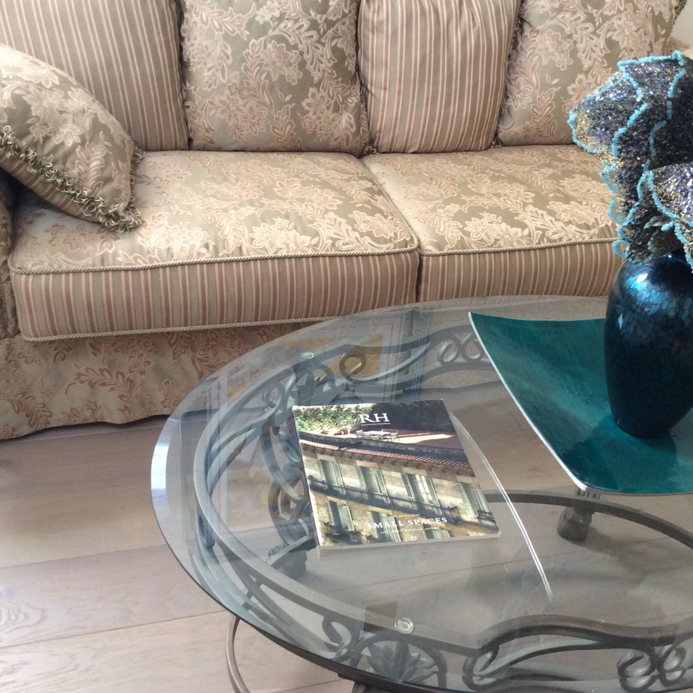 RH Restoration Hardware Catalog Table Book - Picture 2 of 12